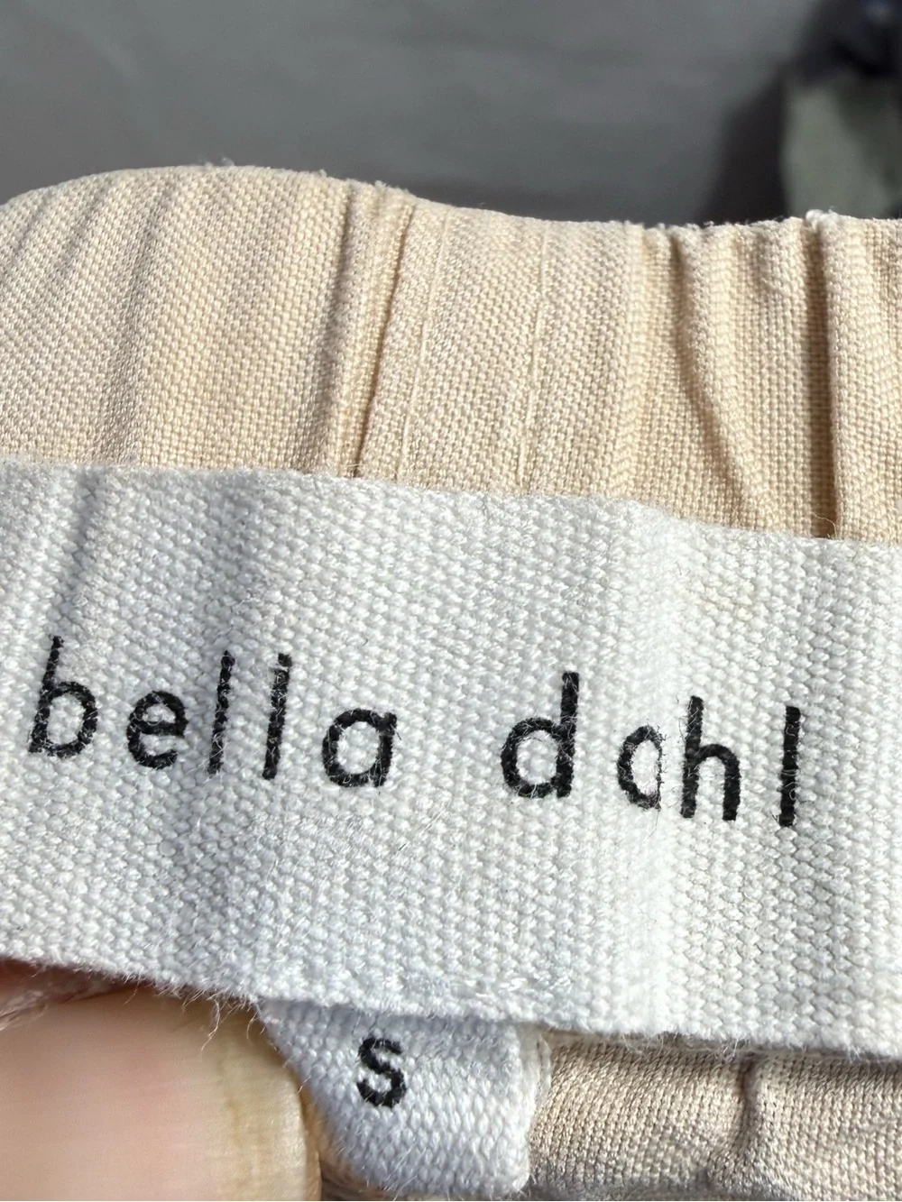 Bella Dahl Frayed Beige Pocket Shorts